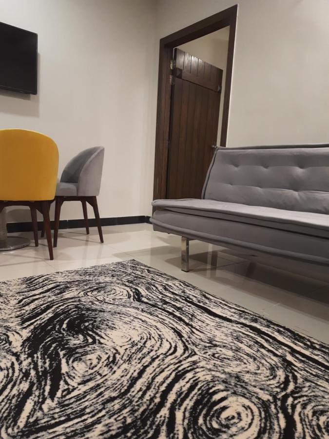 Pine Apartments Civic Center Bahria Town Islamabad Rawalpindi Buitenkant foto