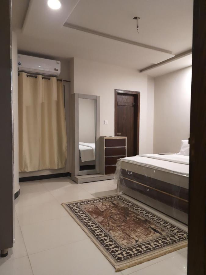 Pine Apartments Civic Center Bahria Town Islamabad Rawalpindi Buitenkant foto
