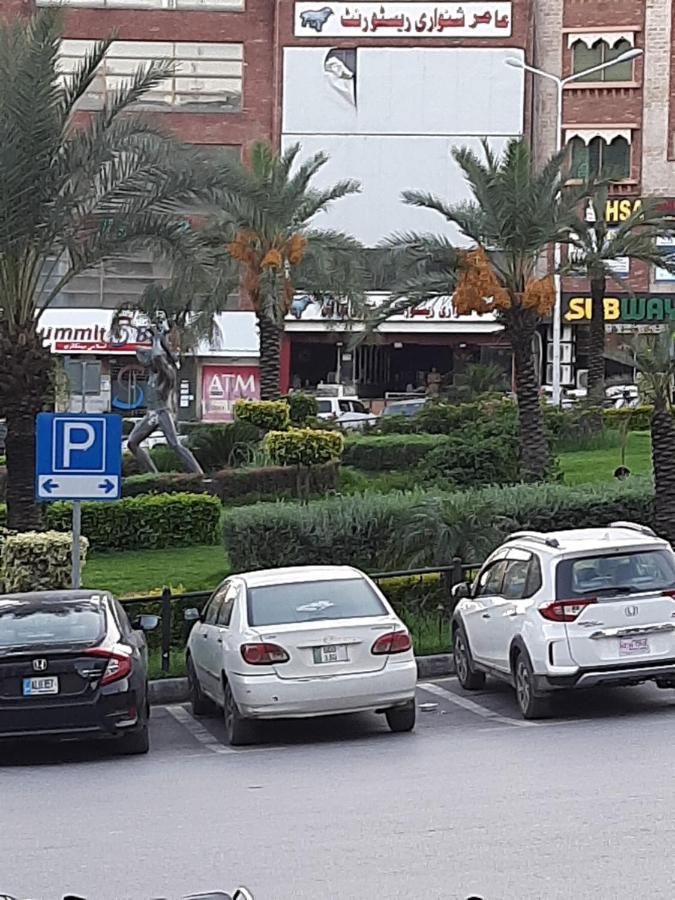 Pine Apartments Civic Center Bahria Town Islamabad Rawalpindi Buitenkant foto