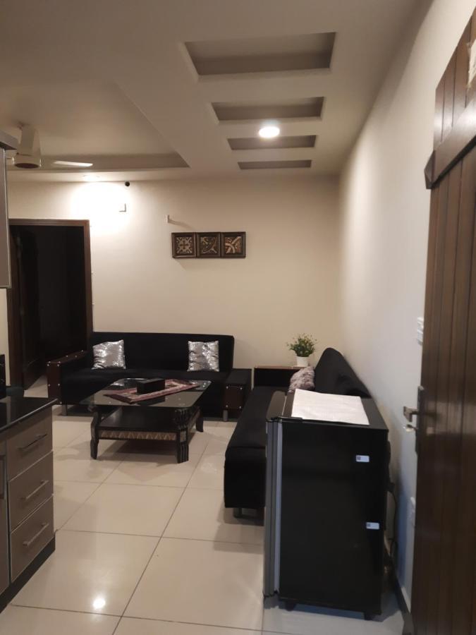 Pine Apartments Civic Center Bahria Town Islamabad Rawalpindi Buitenkant foto