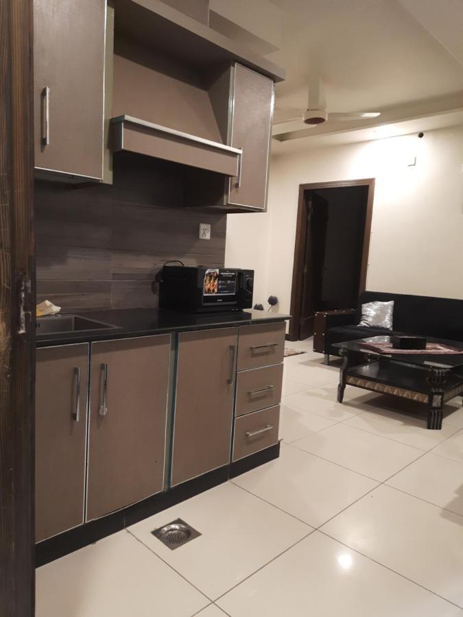 Pine Apartments Civic Center Bahria Town Islamabad Rawalpindi Buitenkant foto