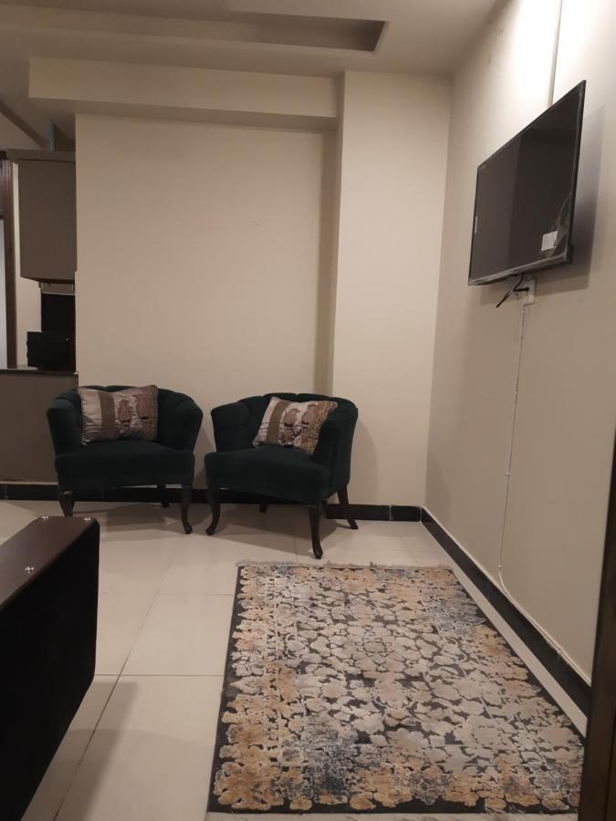 Pine Apartments Civic Center Bahria Town Islamabad Rawalpindi Buitenkant foto
