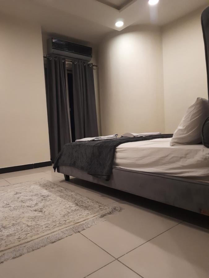 Pine Apartments Civic Center Bahria Town Islamabad Rawalpindi Buitenkant foto