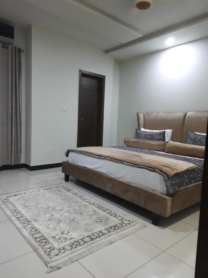 Pine Apartments Civic Center Bahria Town Islamabad Rawalpindi Buitenkant foto