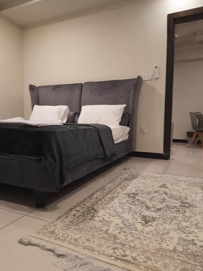 Pine Apartments Civic Center Bahria Town Islamabad Rawalpindi Buitenkant foto