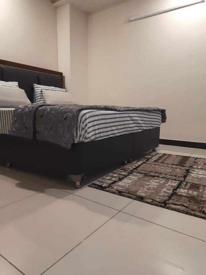 Pine Apartments Civic Center Bahria Town Islamabad Rawalpindi Buitenkant foto