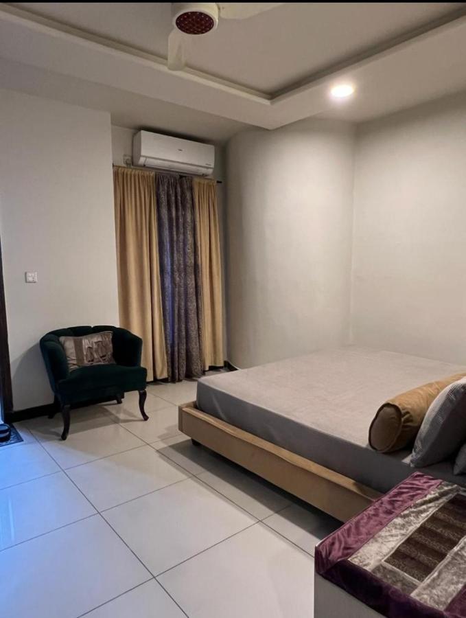 Pine Apartments Civic Center Bahria Town Islamabad Rawalpindi Buitenkant foto