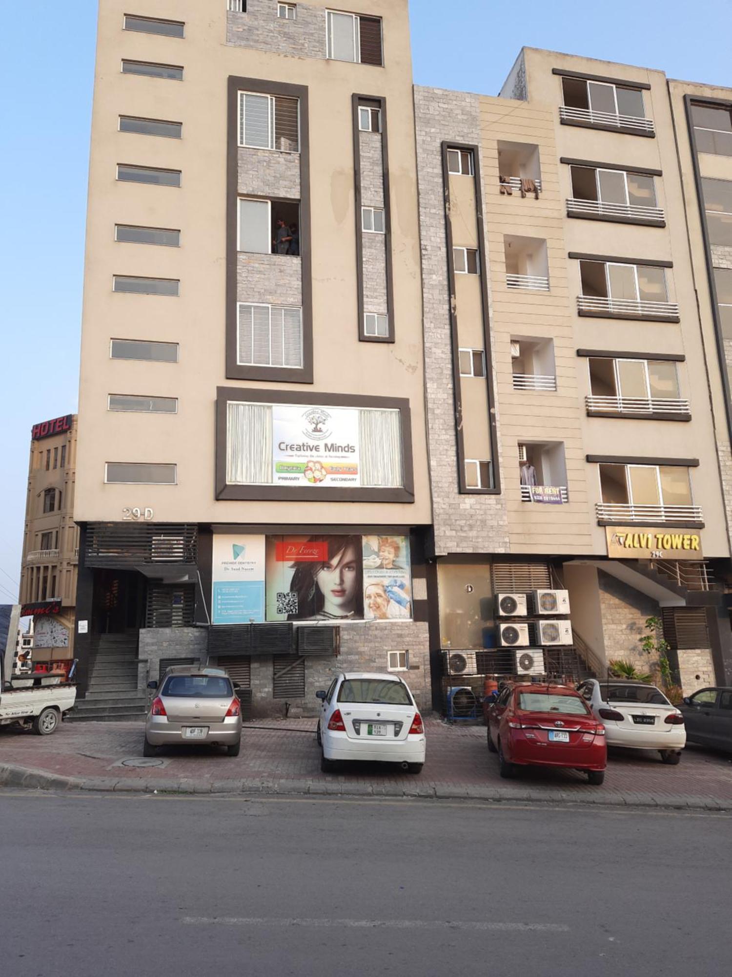 Pine Apartments Civic Center Bahria Town Islamabad Rawalpindi Buitenkant foto