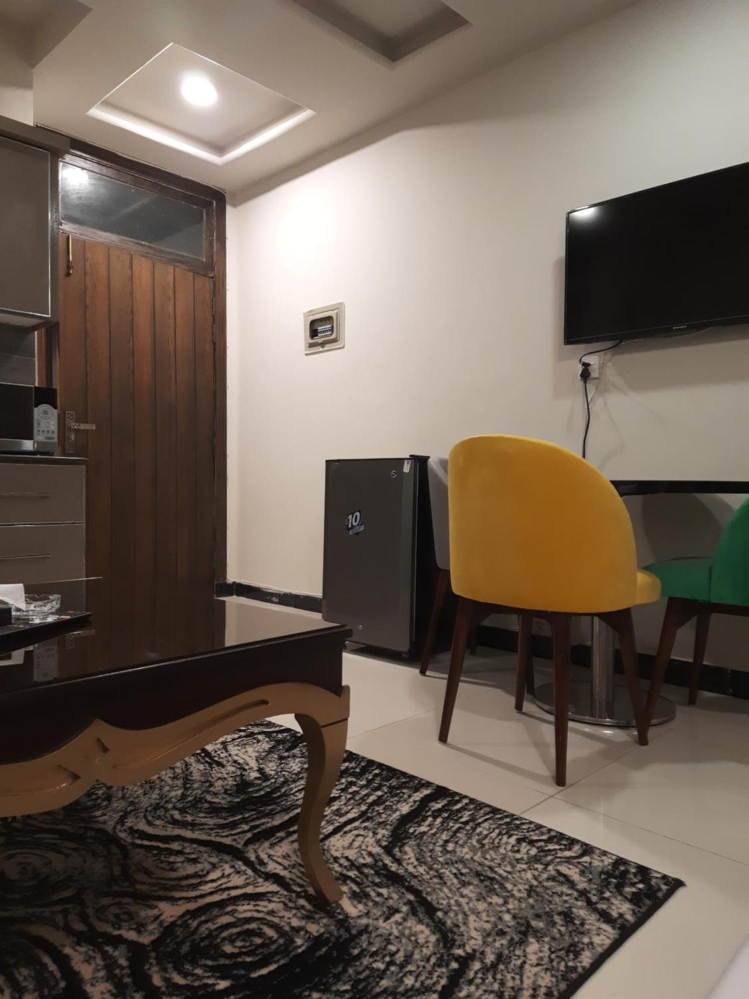 Pine Apartments Civic Center Bahria Town Islamabad Rawalpindi Kamer foto